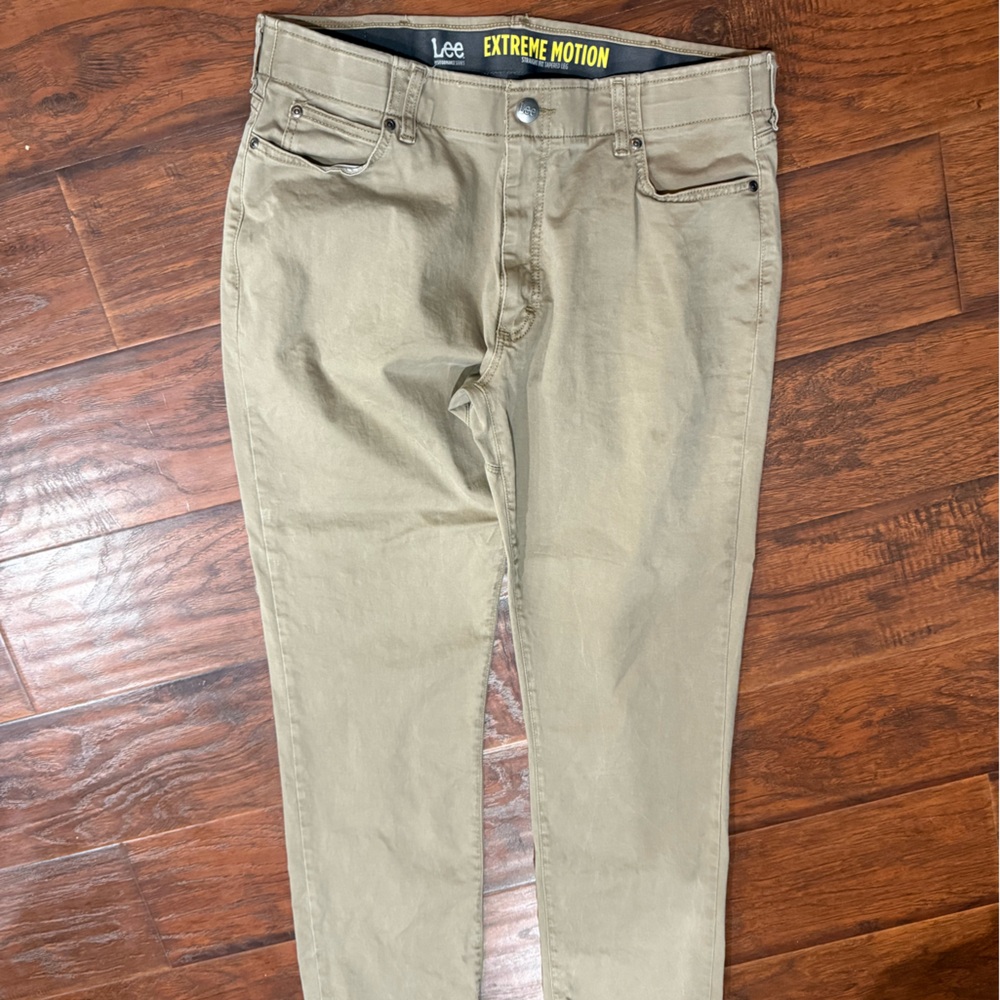 Lee extreme motion khaki pants
